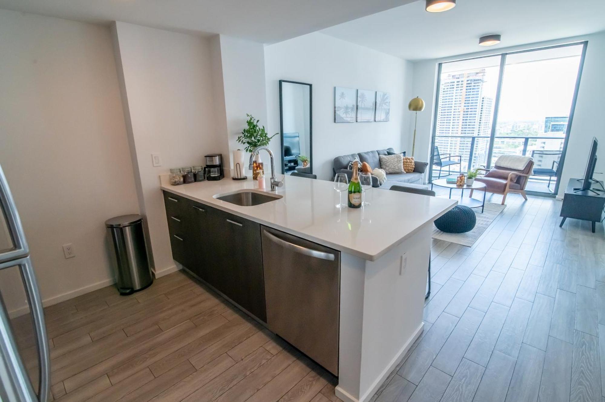 Luxurious King Bed Suite In Downtown Miami Eksteriør billede