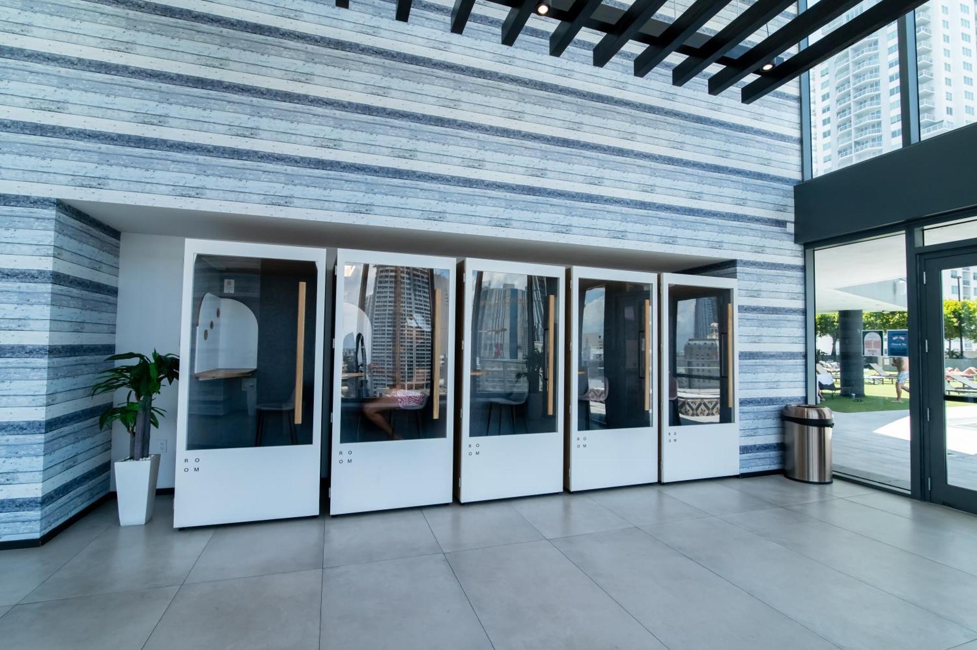 Luxurious King Bed Suite In Downtown Miami Eksteriør billede